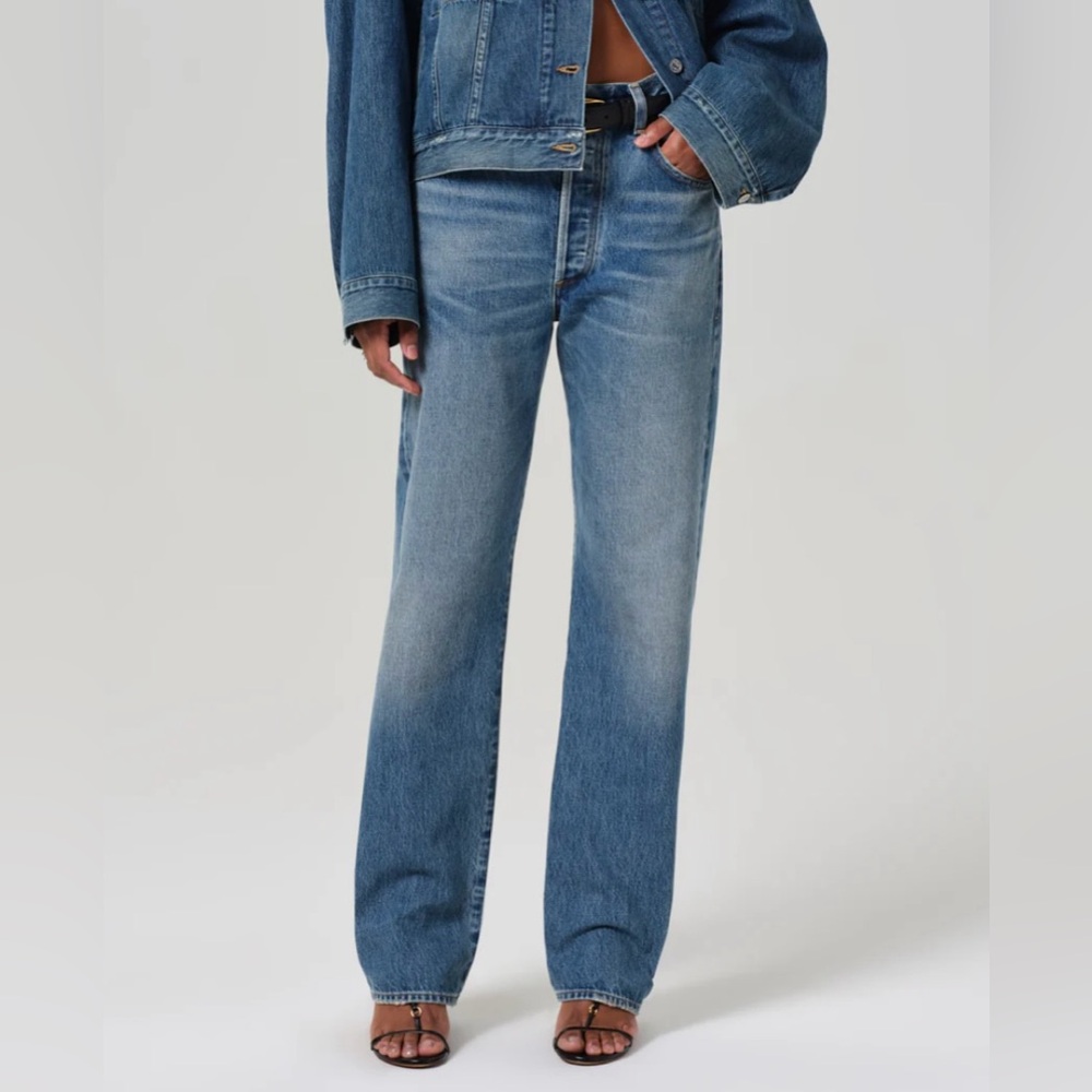 Baretta Relaxed Straight
In Babylonia